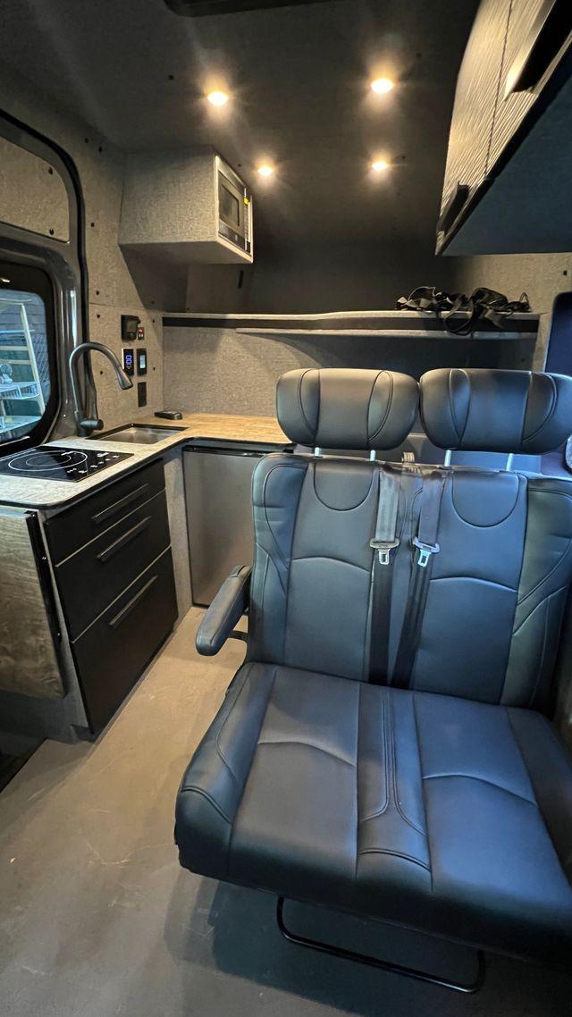 Moto Van