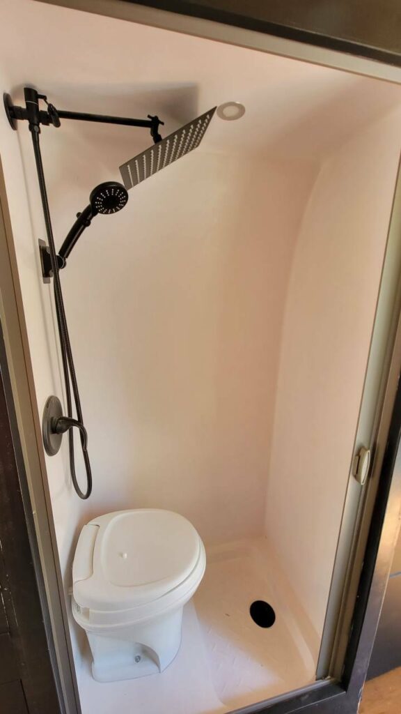 maoterial-toilet