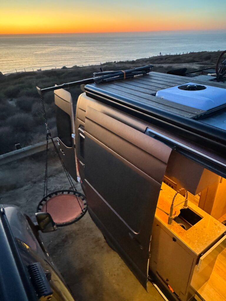 Santa-monica-v6-roof