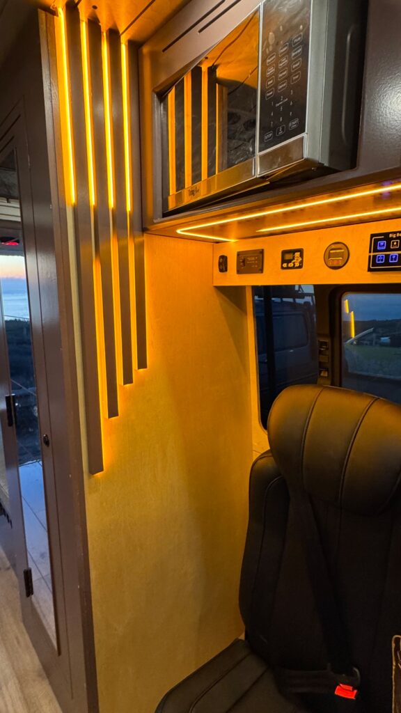 Santa-monica-v6-single-sit